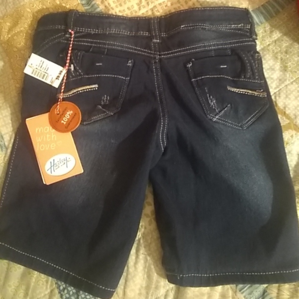 Shorts - Picture 2 of 2